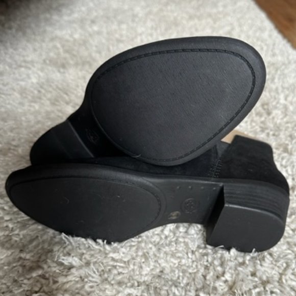 Lucky Brand Bessie Ankle Boots - Picture 5 of 7